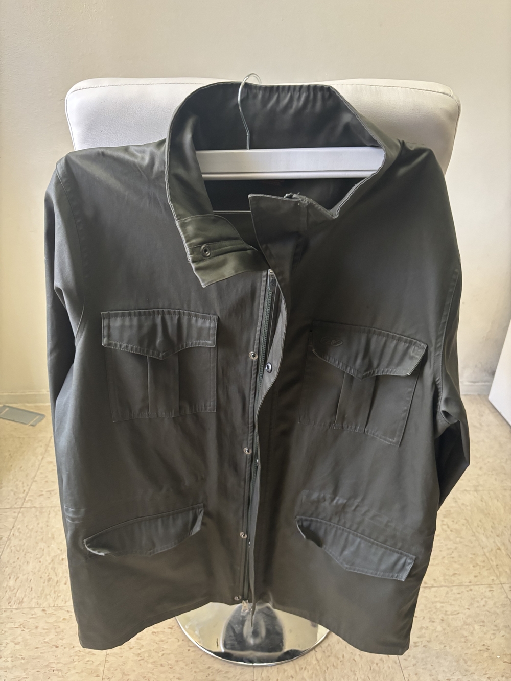 Nike Men's Lightweight Shirt Jacket in Olive Green